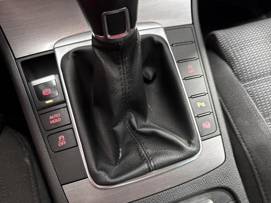 VOLKSWAGEN Passat 2014