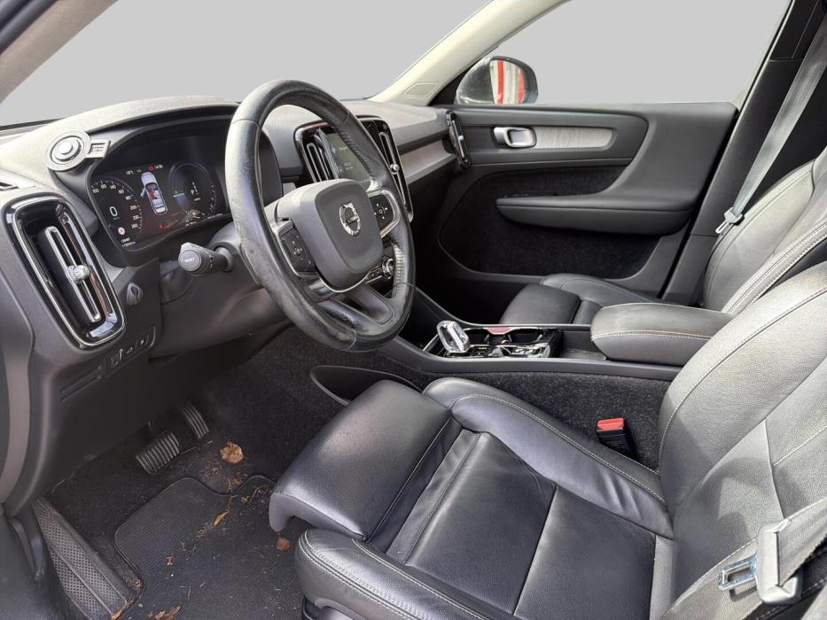 VOLVO XC40 2020