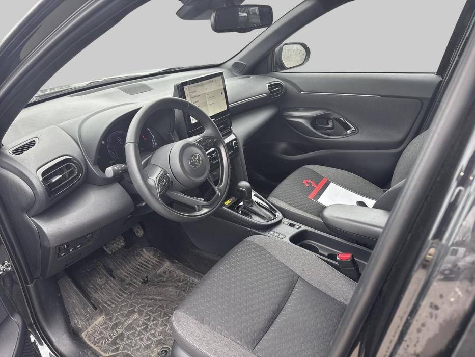 TOYOTA Yaris Cross 2025