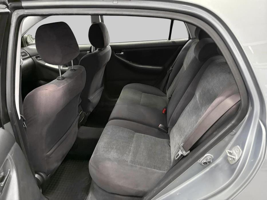 TOYOTA Corolla 2002