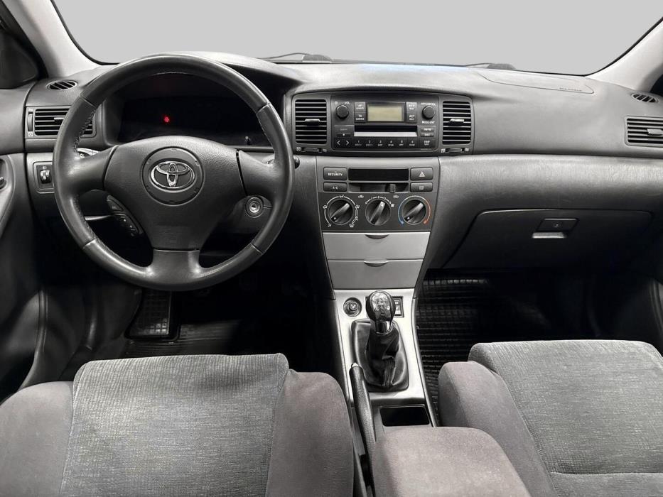 TOYOTA Corolla 2002