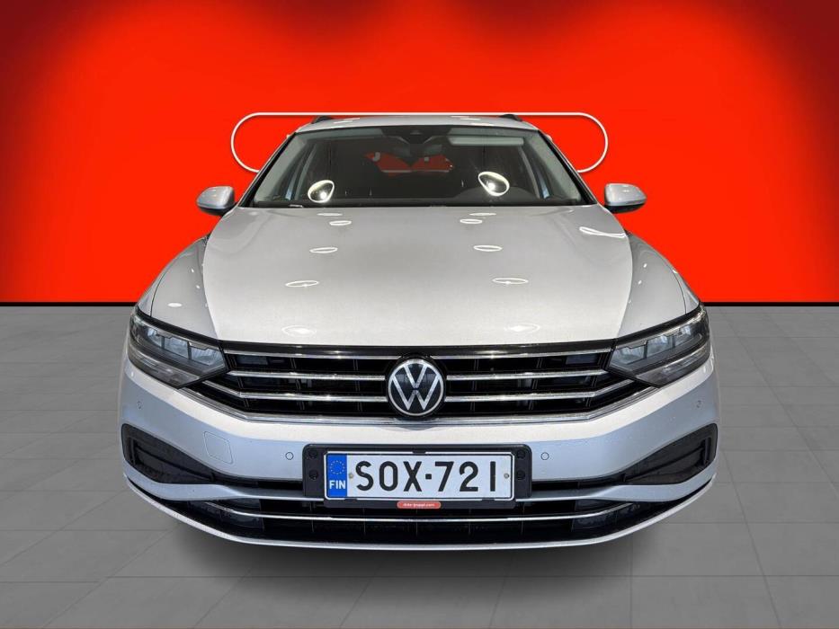 VOLKSWAGEN Passat 2022