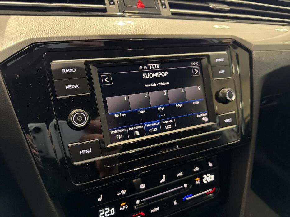 VOLKSWAGEN Passat 2022