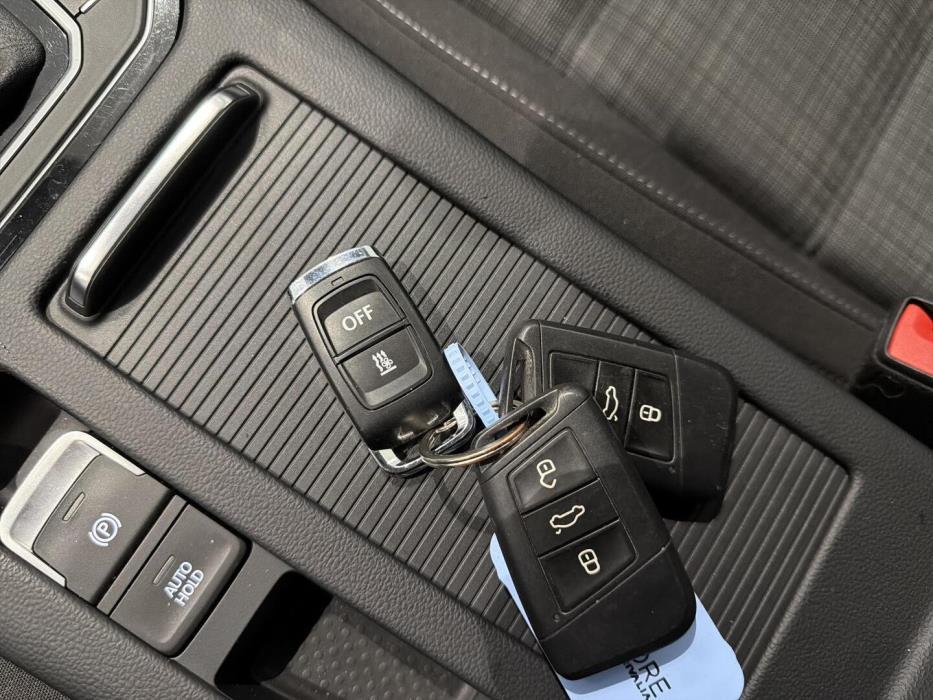 VOLKSWAGEN Passat 2022