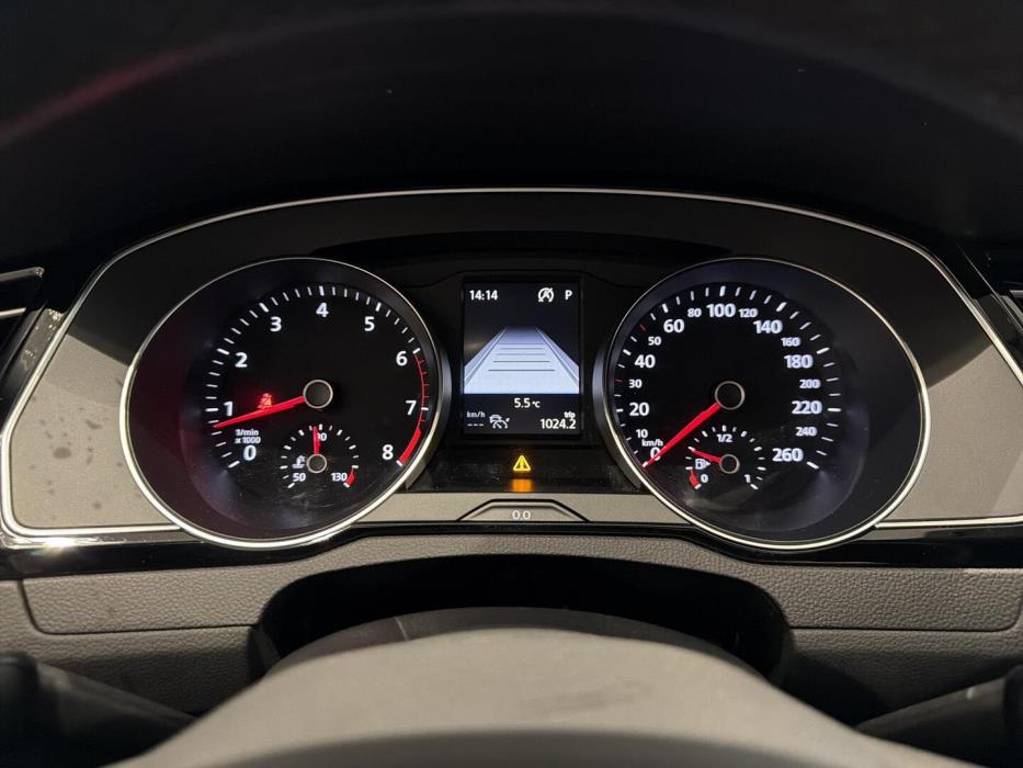 VOLKSWAGEN Passat 2022