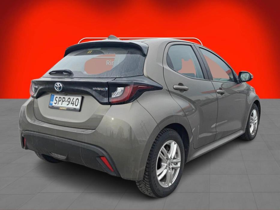 TOYOTA Yaris 2023