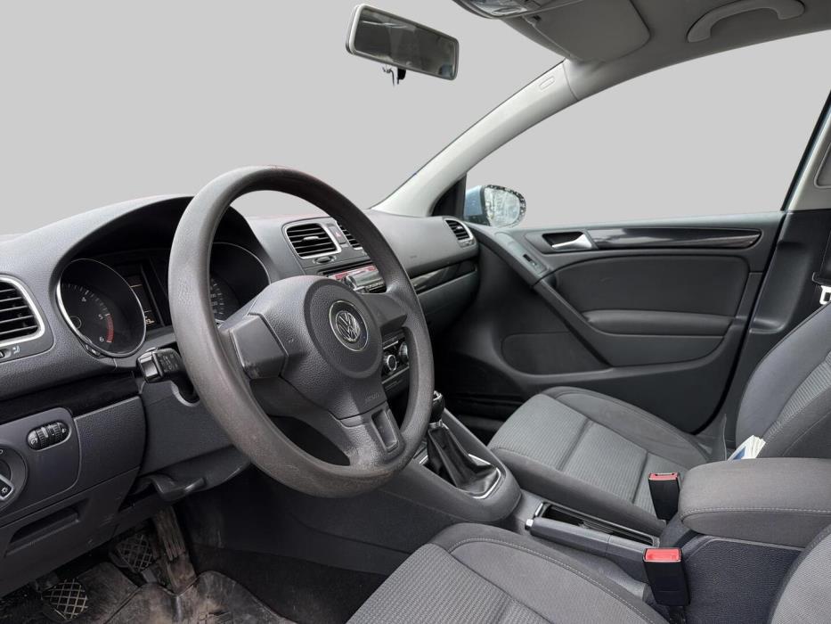 VOLKSWAGEN Golf 2009