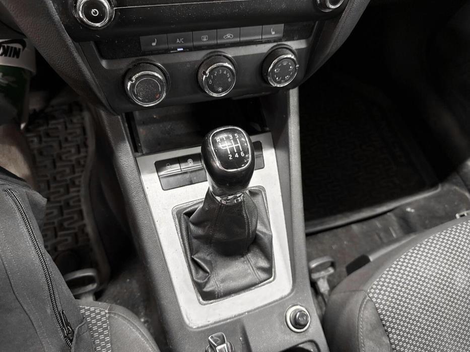 SKODA OCTAVIA 2013