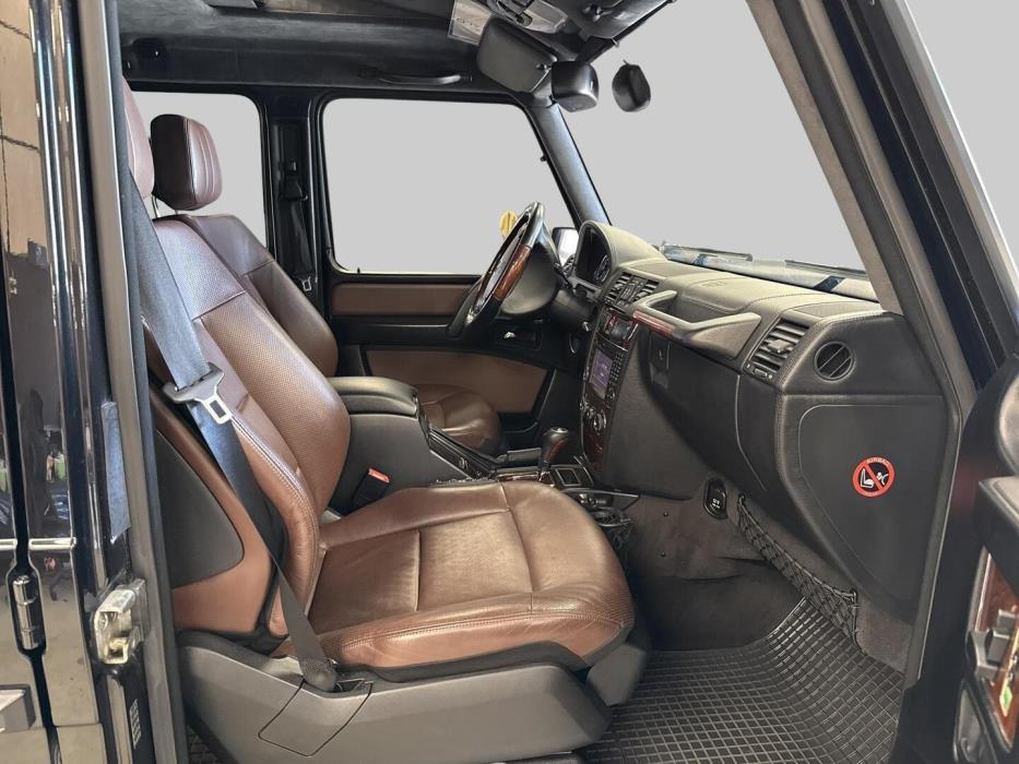 MERCEDES-BENZ G 2011