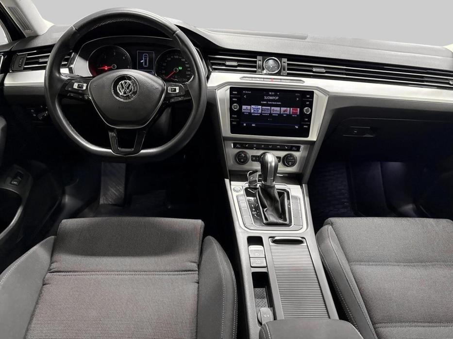 VOLKSWAGEN Passat 2017