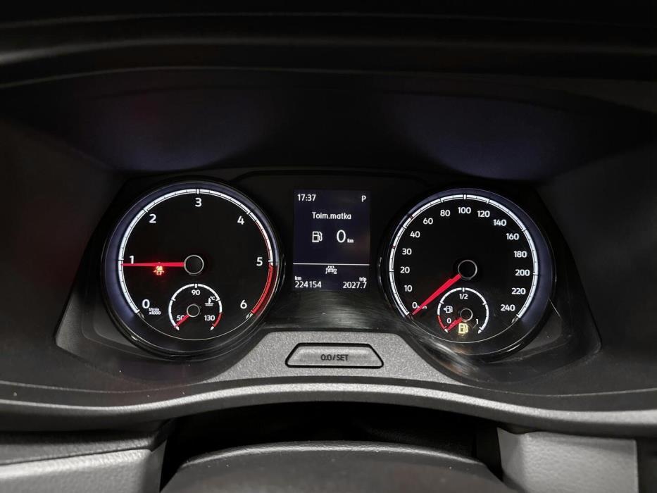 VOLKSWAGEN TRANSPORTER 2022