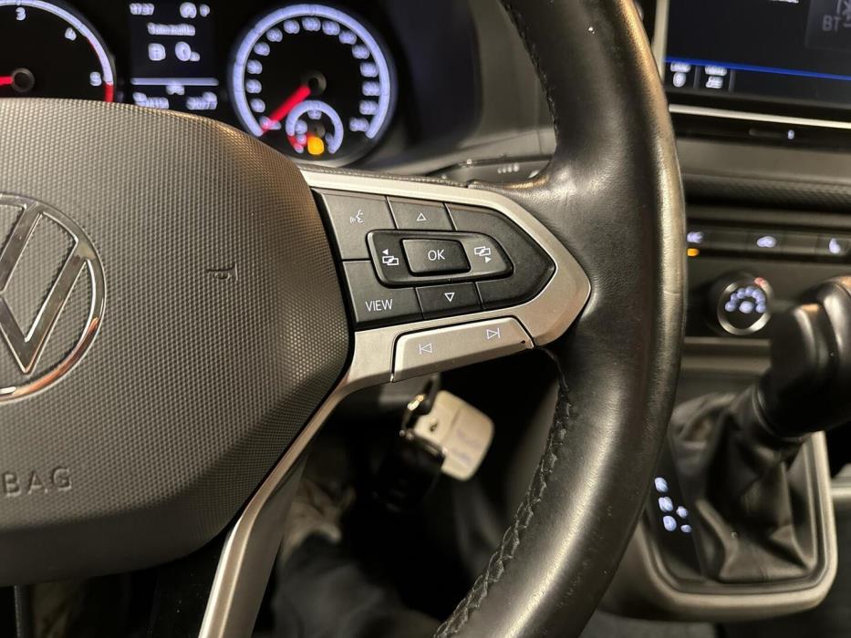 VOLKSWAGEN TRANSPORTER 2022