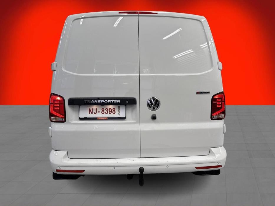 VOLKSWAGEN TRANSPORTER 2022