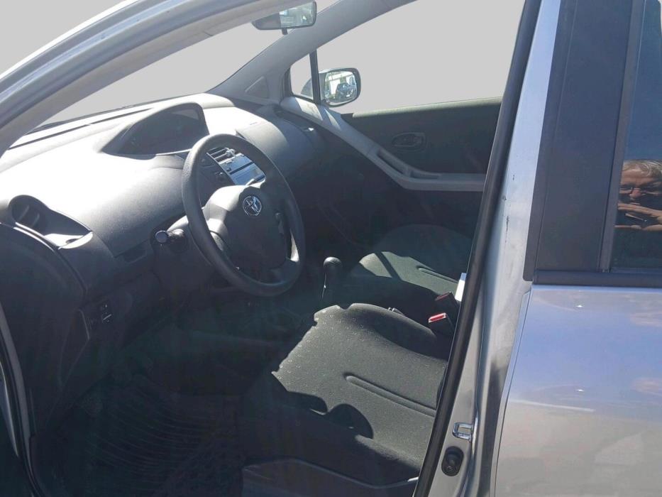 TOYOTA Yaris 2006