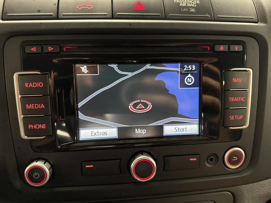 VOLKSWAGEN Amarok 2011