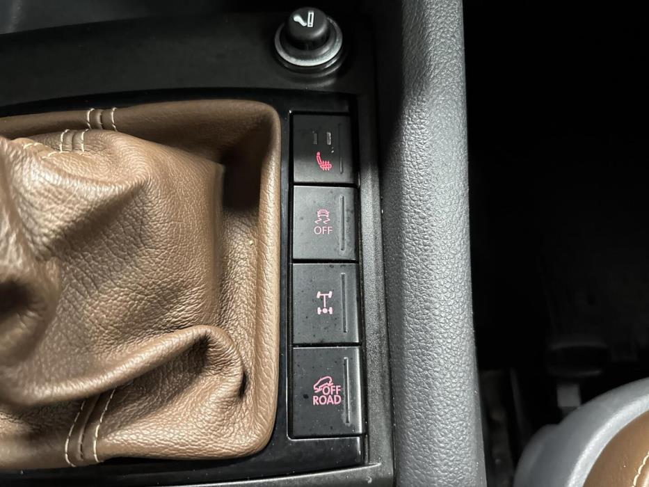 VOLKSWAGEN Amarok 2011