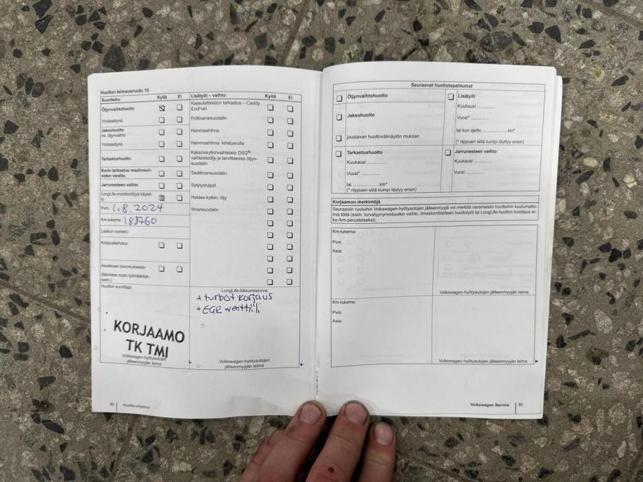 VOLKSWAGEN Amarok 2011