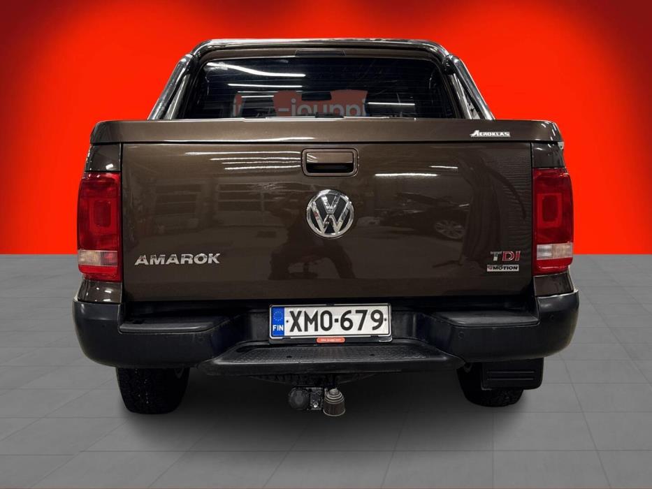 VOLKSWAGEN Amarok 2011