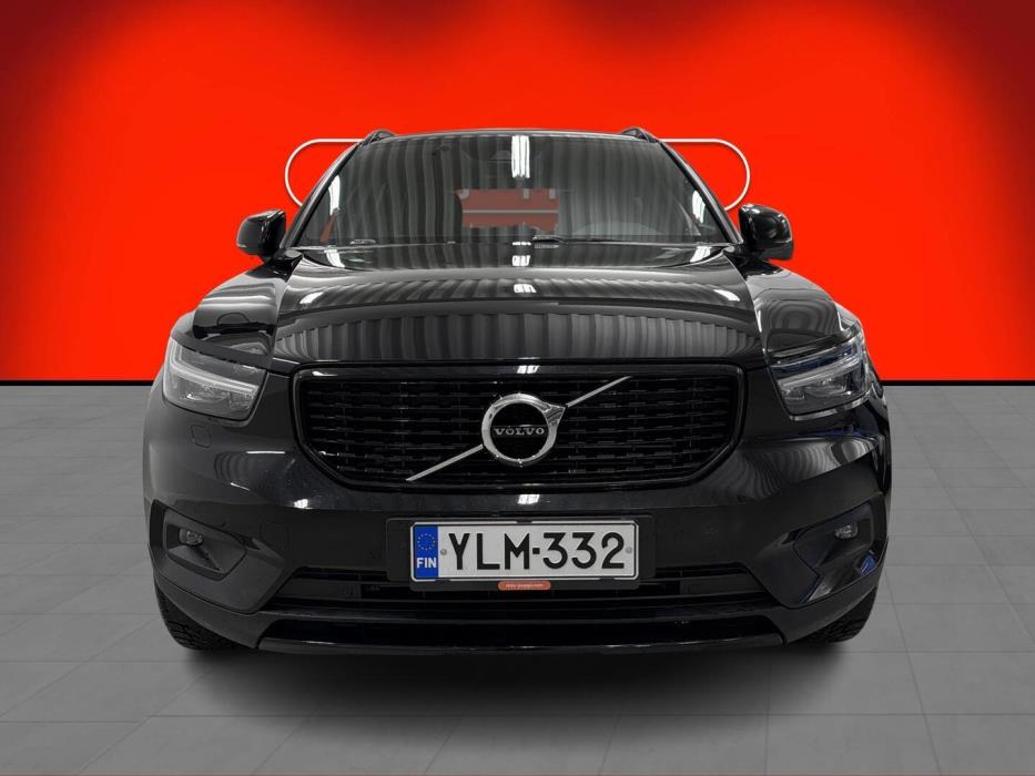 VOLVO XC40 2022