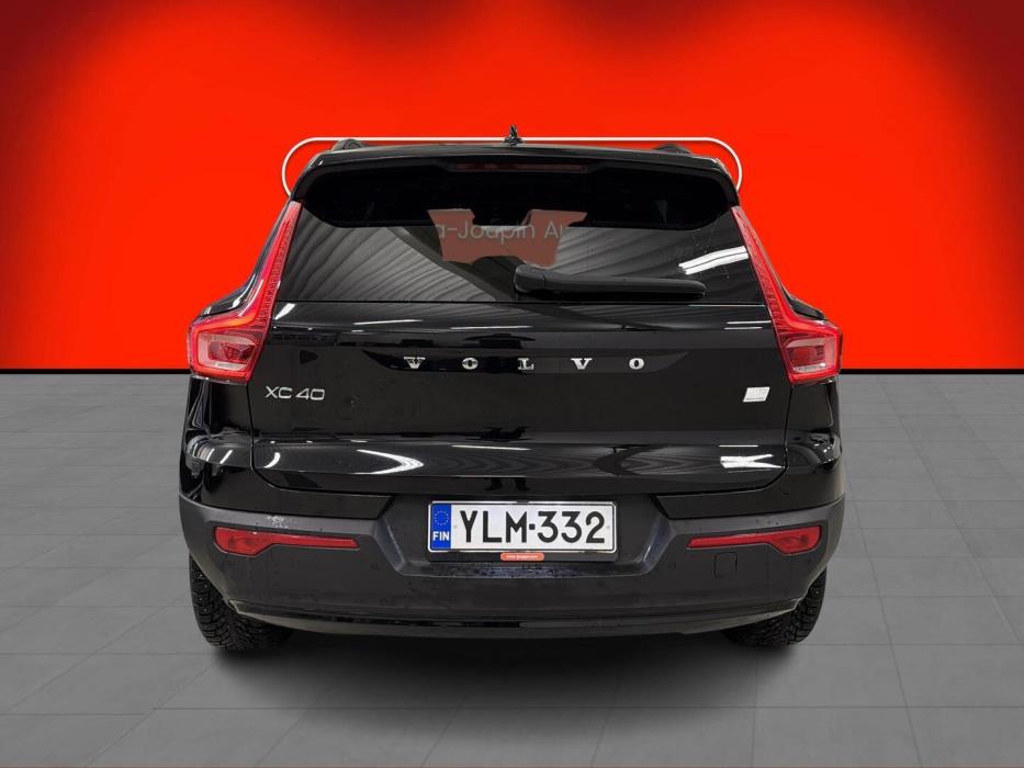VOLVO XC40 2022