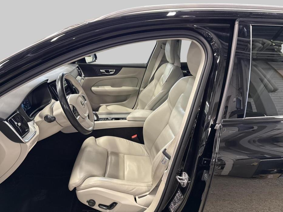 VOLVO V60 Cross Country 2022