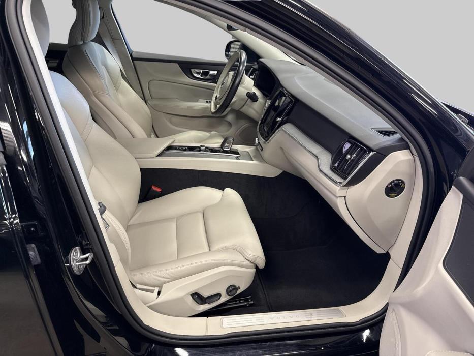 VOLVO V60 Cross Country 2022