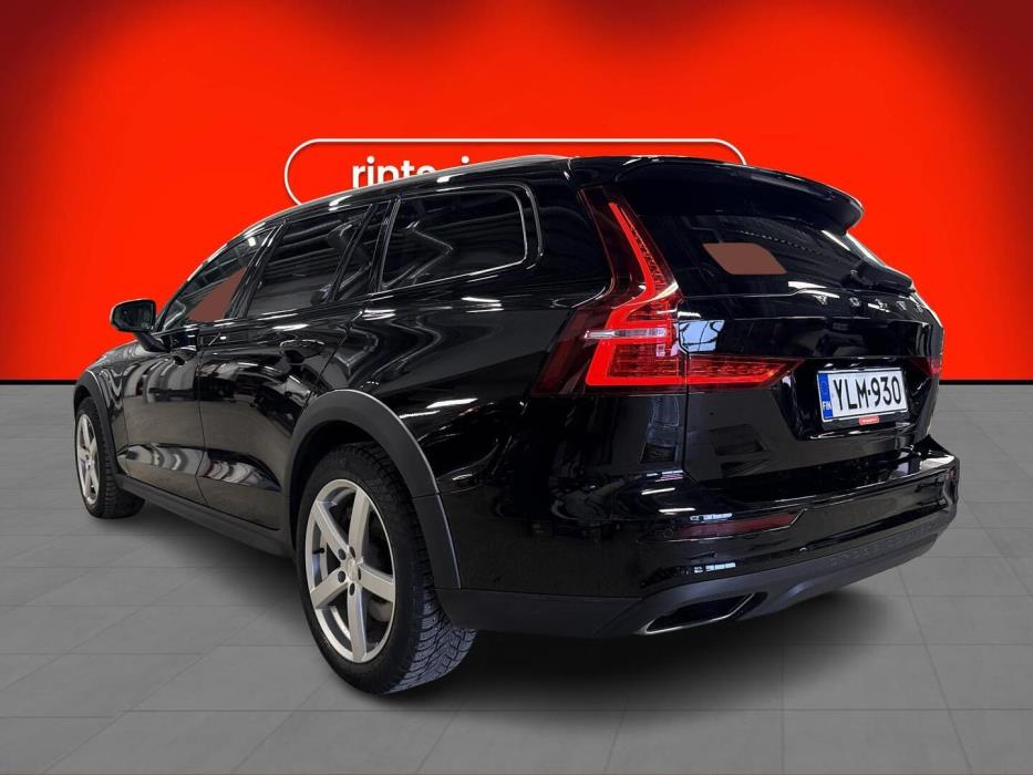VOLVO V60 Cross Country 2022