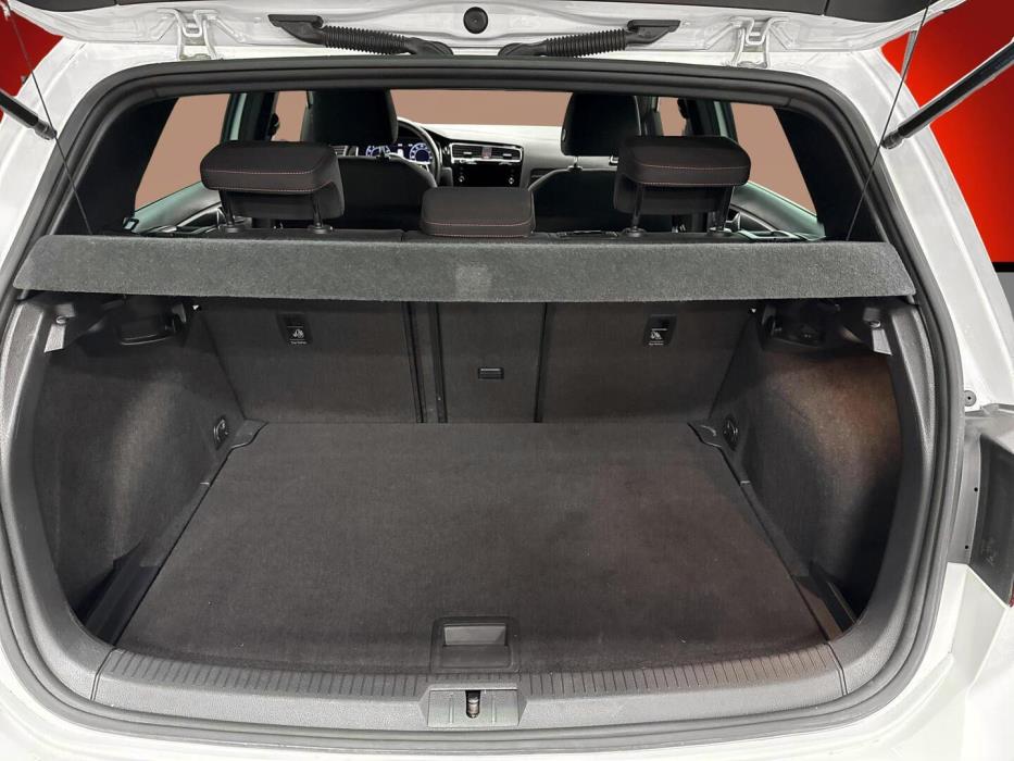 VOLKSWAGEN Golf 2018