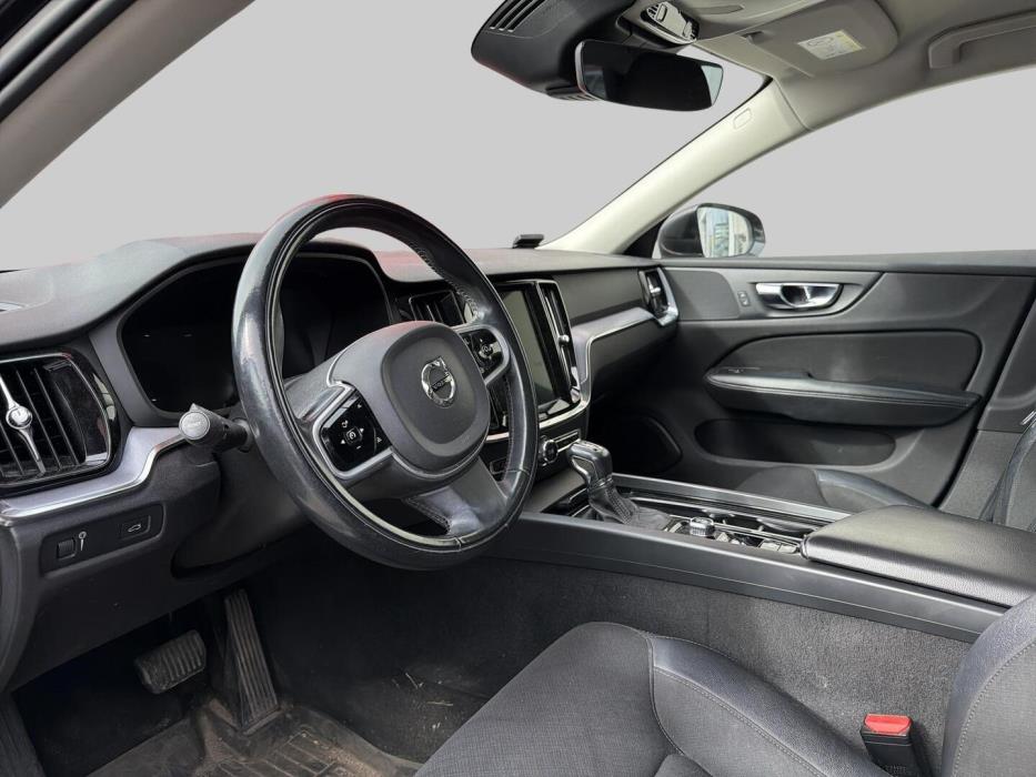 VOLVO V60 2020