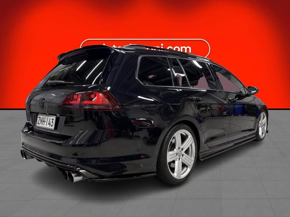 VOLKSWAGEN Golf 2015