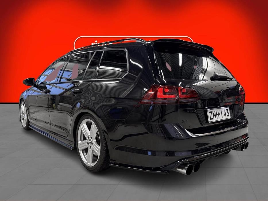 VOLKSWAGEN Golf 2015