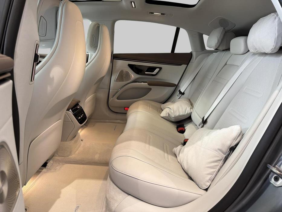 MERCEDES-BENZ EQS 2022
