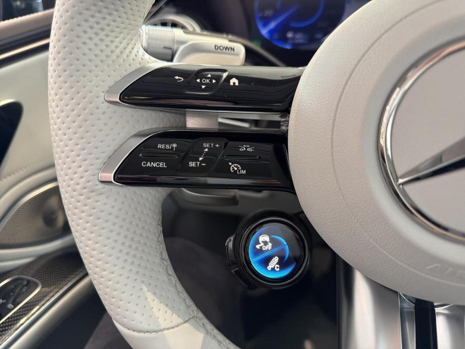 MERCEDES-BENZ EQS 2022