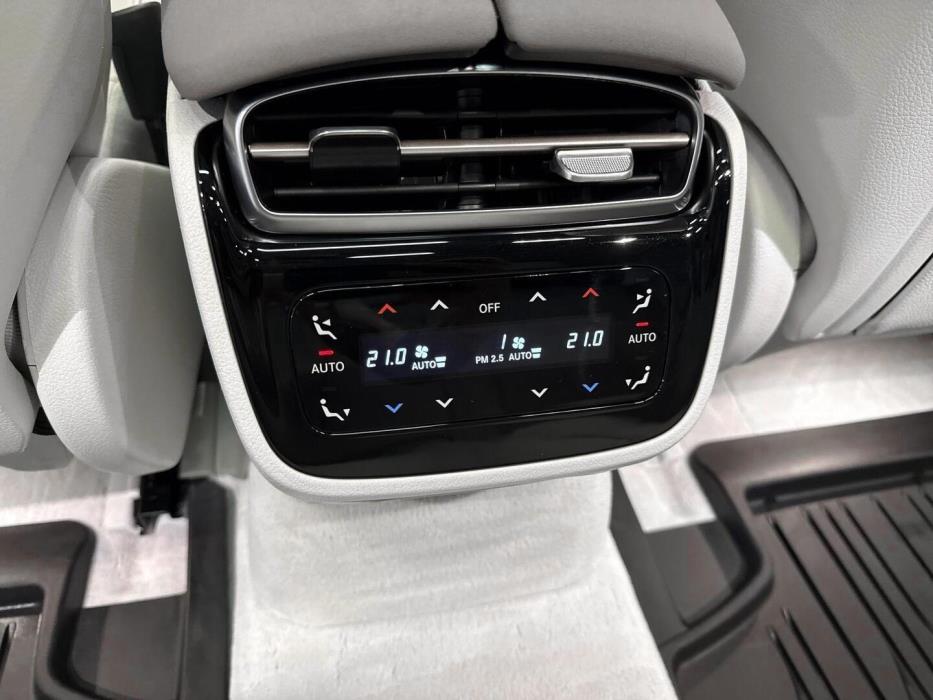 MERCEDES-BENZ EQS 2022