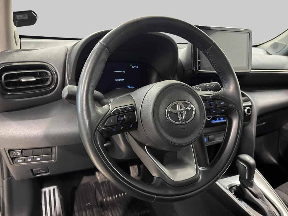 TOYOTA Yaris Cross 2023