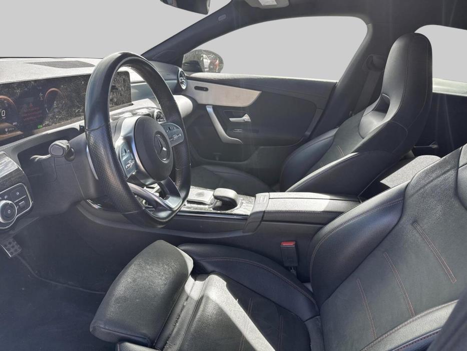 MERCEDES-BENZ CLA 2023