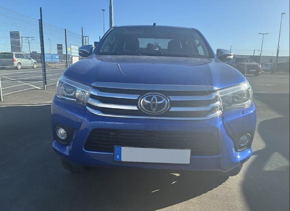 TOYOTA Hilux 2017