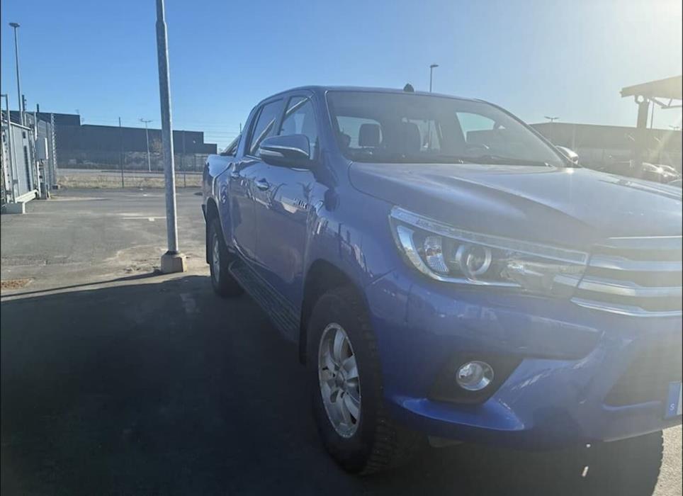 TOYOTA Hilux 2017