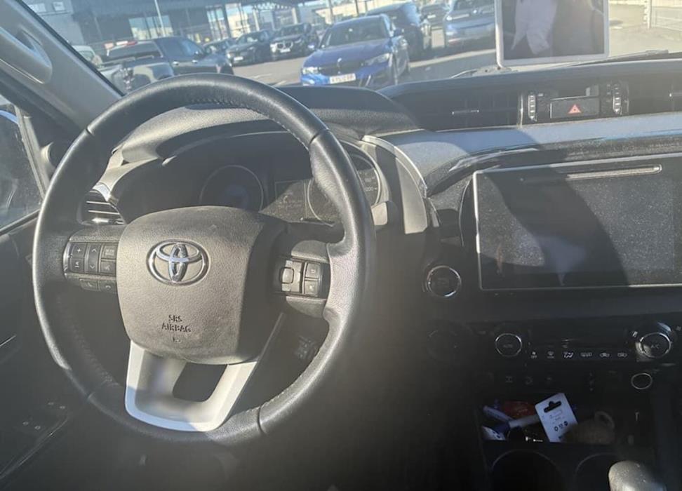 TOYOTA Hilux 2017