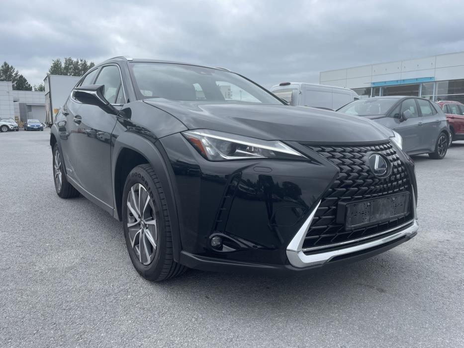 LEXUS UX 2021