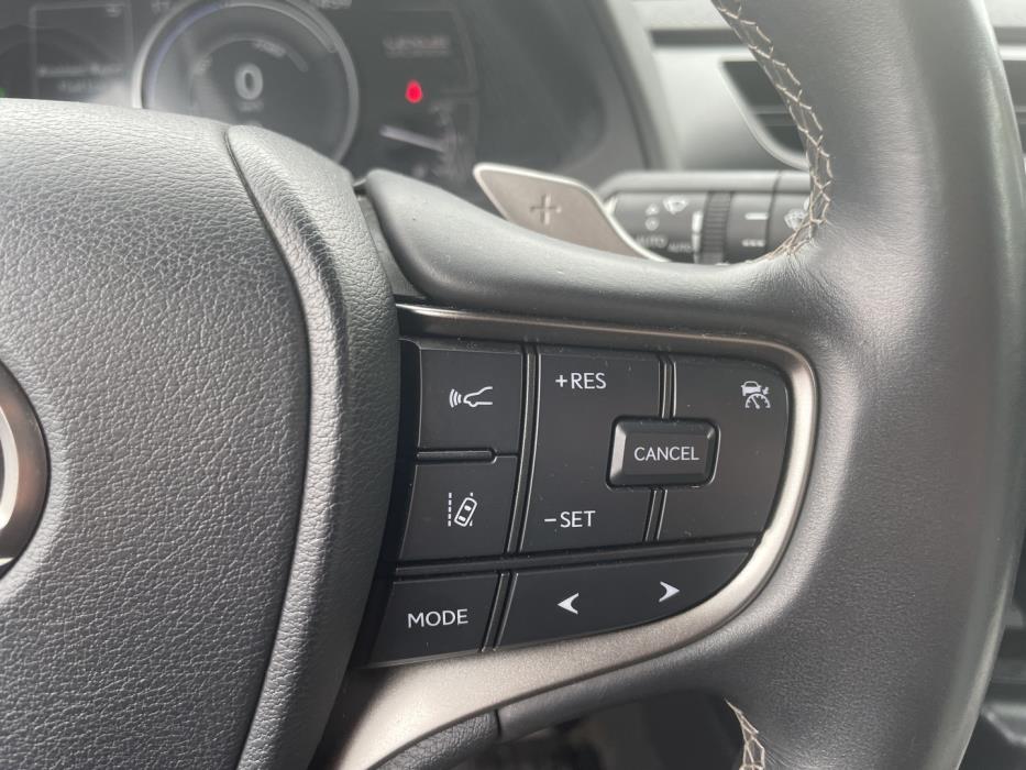 LEXUS UX 2021