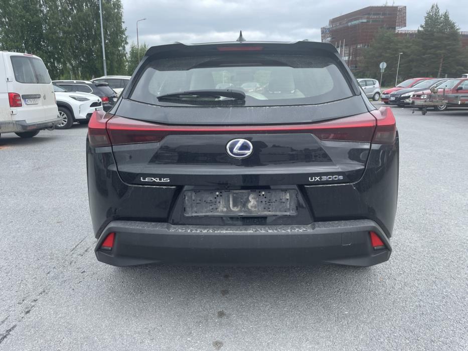 LEXUS UX 2021