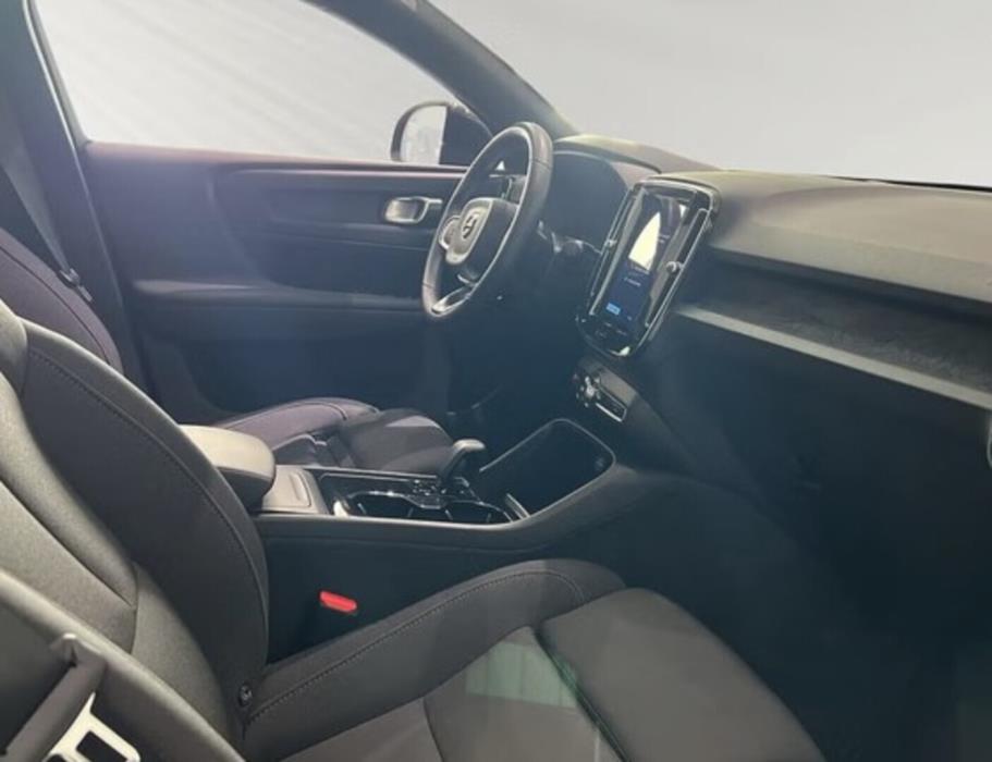VOLVO C40 2023