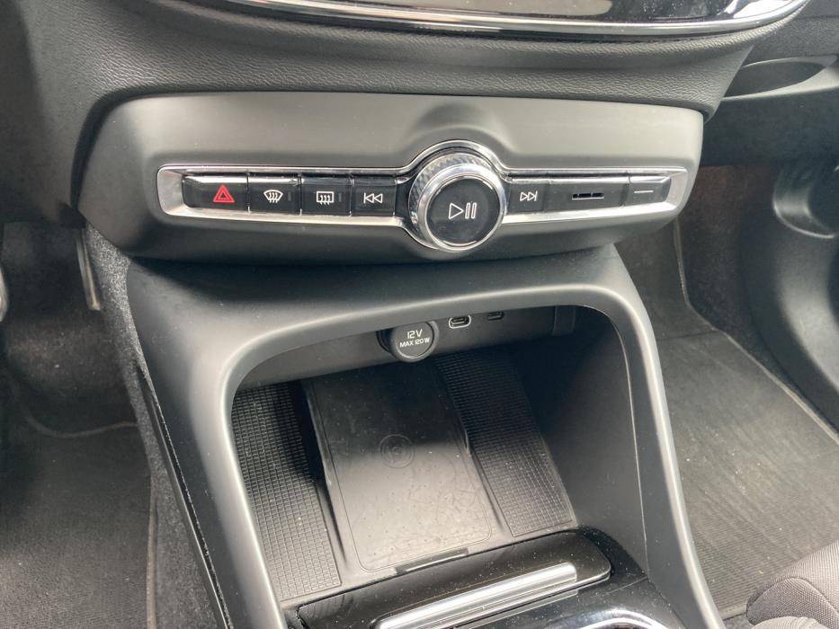 VOLVO C40 2023