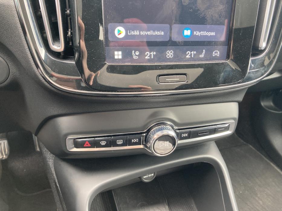 VOLVO C40 2023