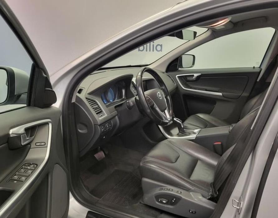 VOLVO XC60 2015