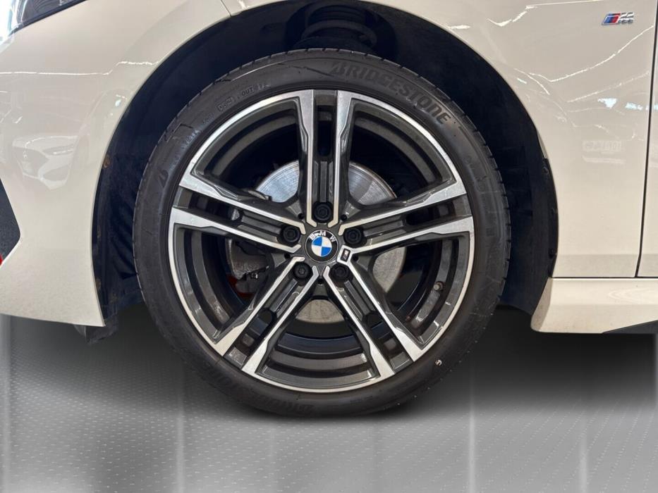 BMW 218 2021