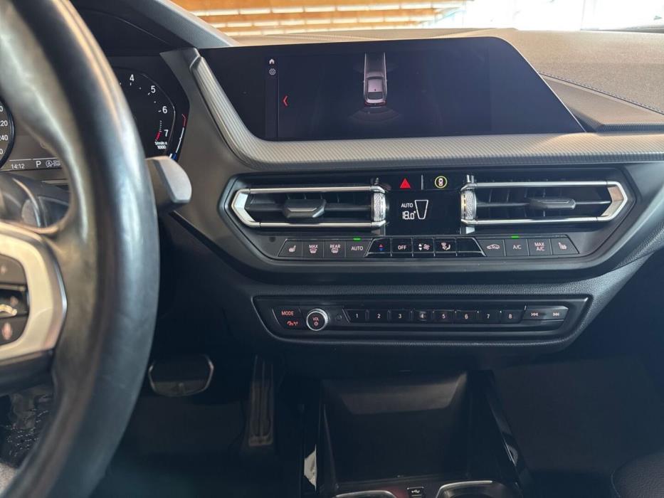 BMW 218 2021