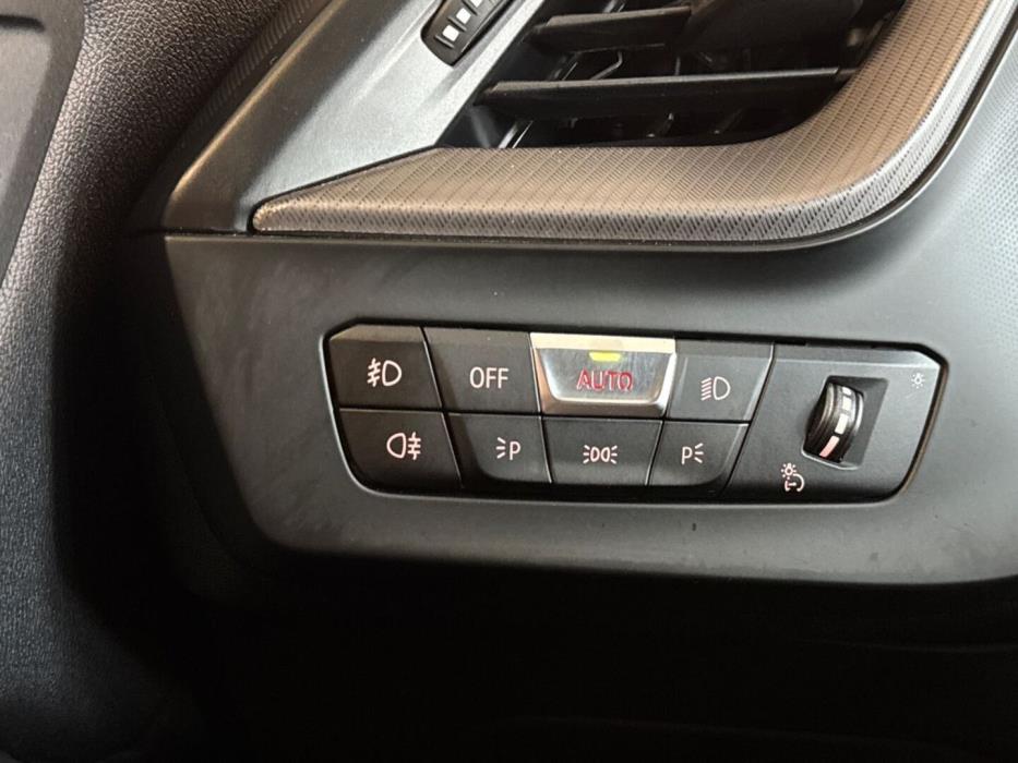 BMW 218 2021