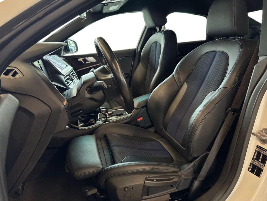 BMW 218 2021
